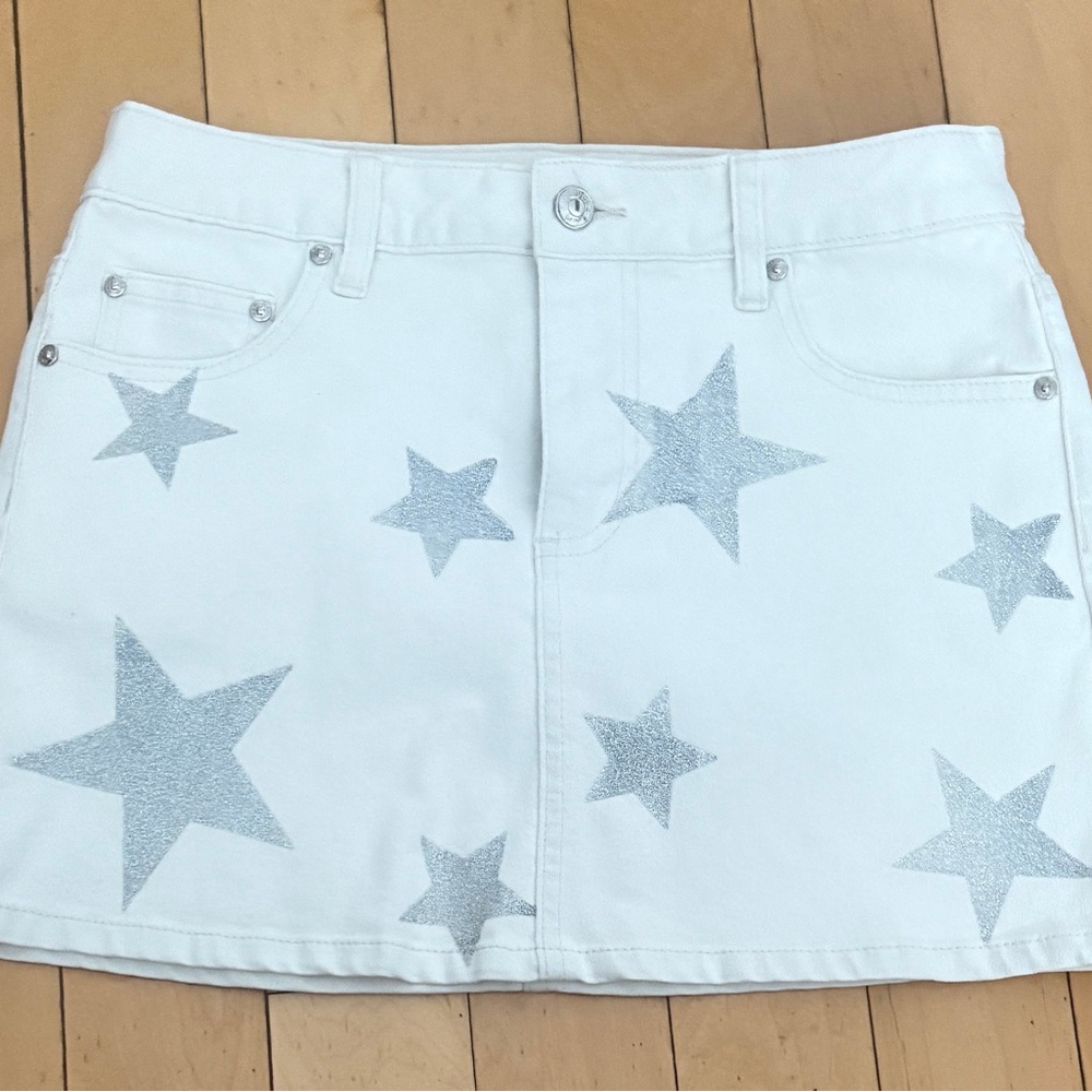 White Star-Patterned Denim Skirt